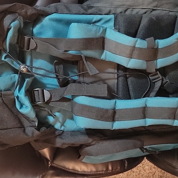 Framed hiking pack, Green and black - Picture 2 of 3